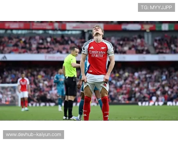 伯恩茅斯2-3阿森纳，枪手客场逆转稳居榜首